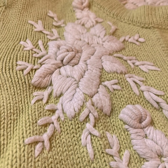 Like new Ann Taylor embroidered flower cardigan - Picture 3 of 6